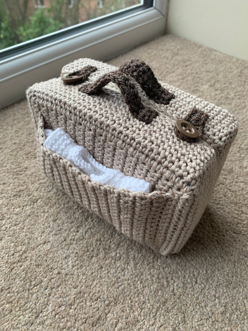 Larkwell Pocket Mouse & Suitcase Playset – Amigurumi Crochet Pattern (Instant PDF))