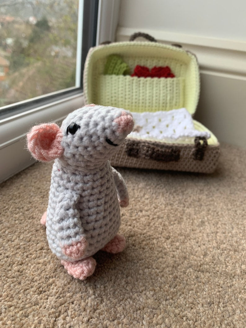 Larkwell Pocket Mouse & Suitcase Playset – Amigurumi Crochet Pattern (Instant PDF))