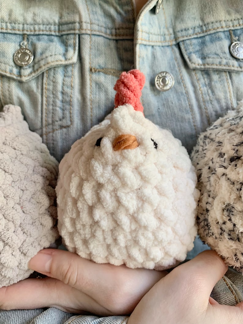 Larkwell Chubby Hen – Easy Amigurumi Crochet Pattern (Instant PDF))