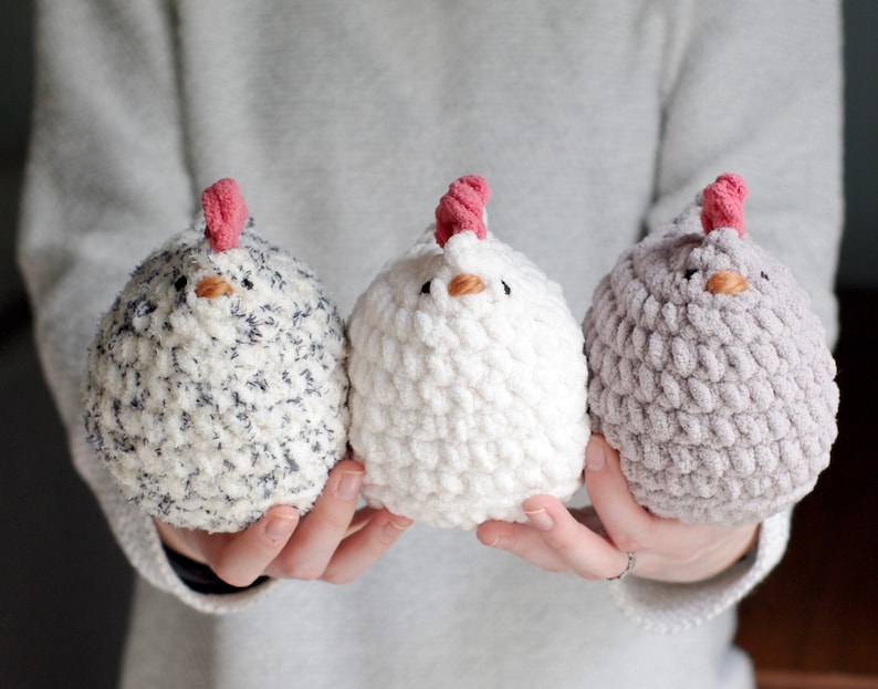Larkwell Chubby Hen – Easy Amigurumi Crochet Pattern (Instant PDF))