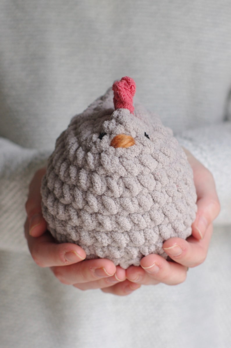 Larkwell Chubby Hen – Easy Amigurumi Crochet Pattern (Instant PDF))
